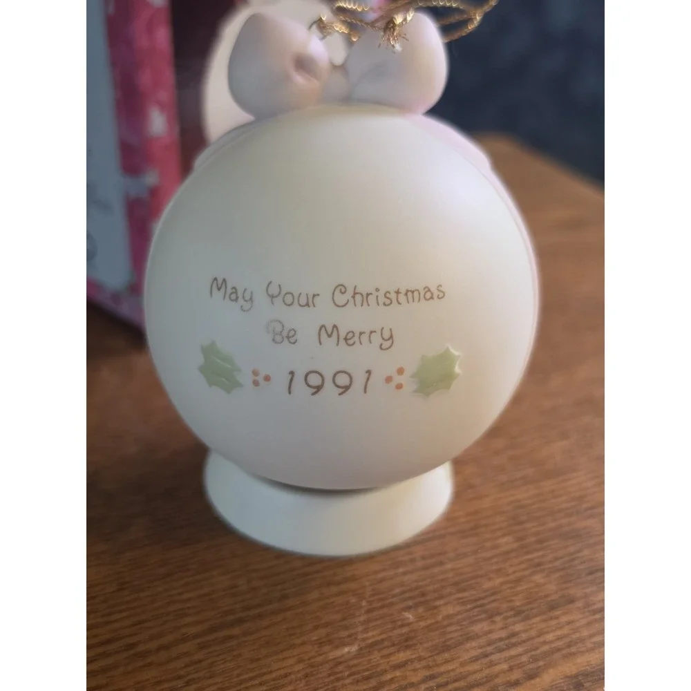 Precious Moments #526940 May Your Christmas‎ Be Merry  Christmas Ball, 91
